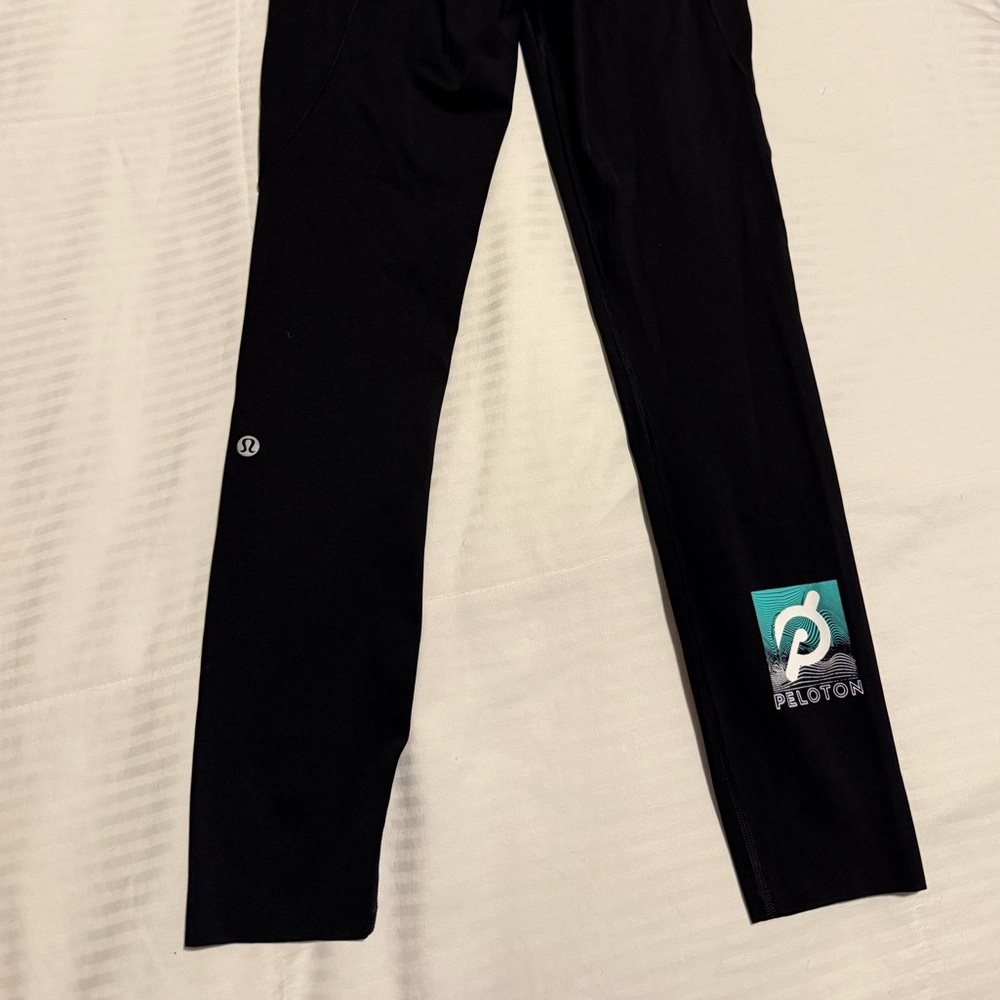 Peloton Black Fast and Free High-Rise Tight 25" - Size 6